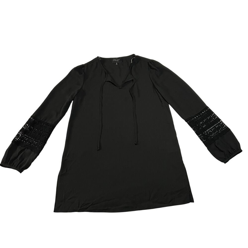 Romeo & Juliet Couture Spit Neck Tunic Blouse Size Small Crochet Trim Neutral